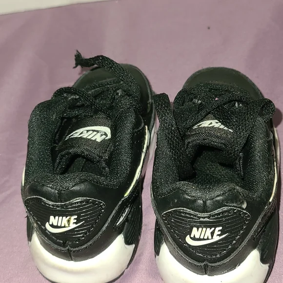 Nike Air Max 90 LTR Logo Toddler 5C Sneaker - Picture 4 of 7